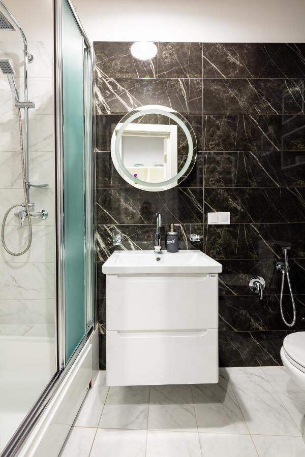 Alfa Apartments Grushevskoho 7 Львів Екстер'єр фото