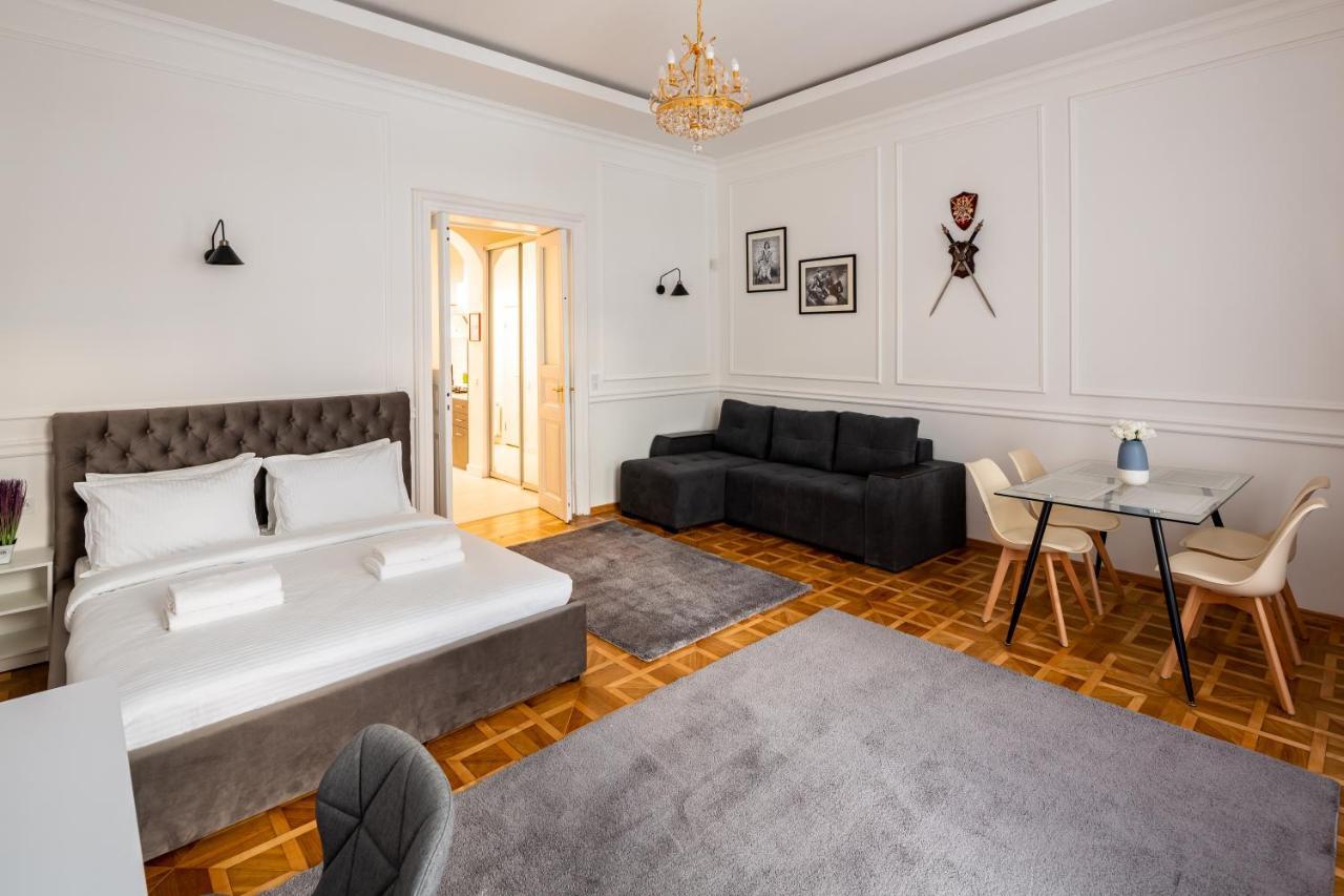 Alfa Apartments Grushevskoho 7 Львів Екстер'єр фото