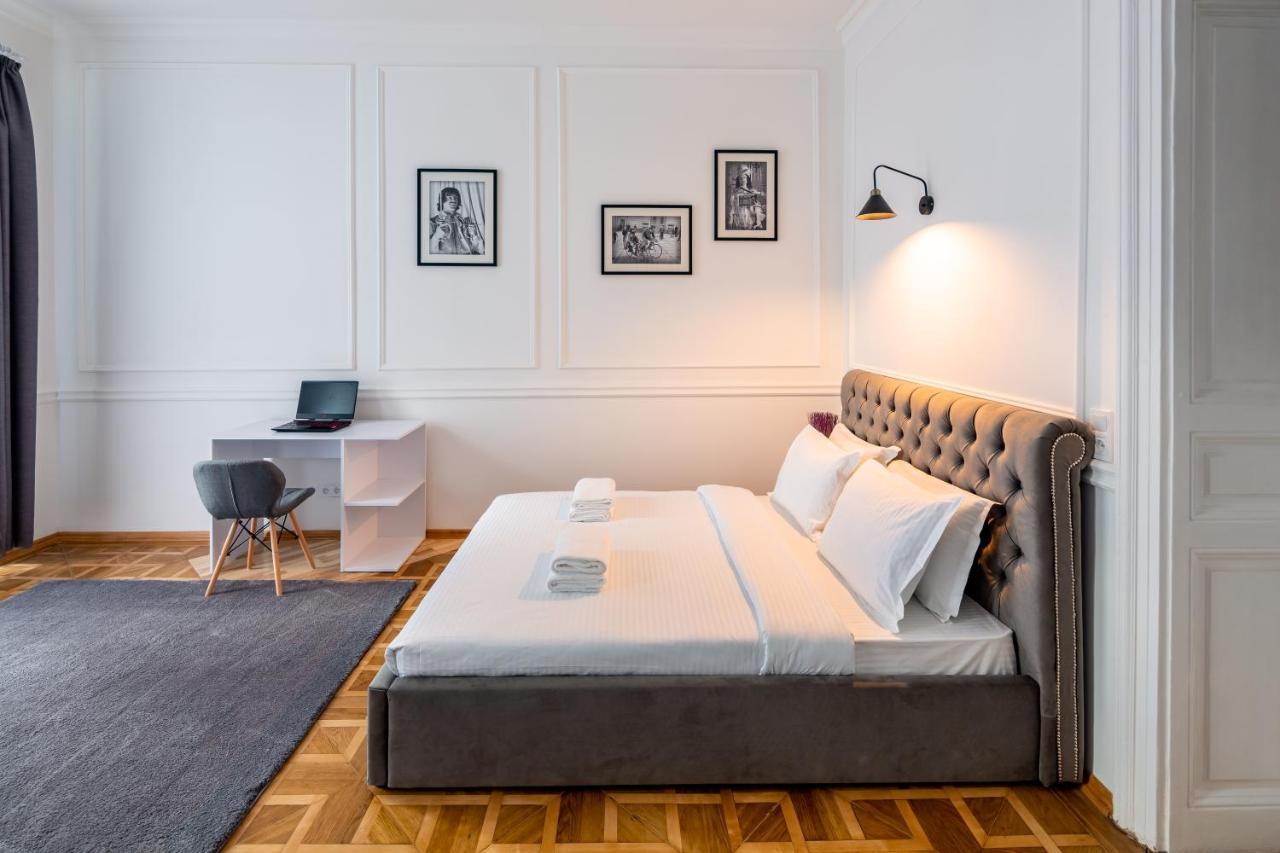 Alfa Apartments Grushevskoho 7 Львів Екстер'єр фото