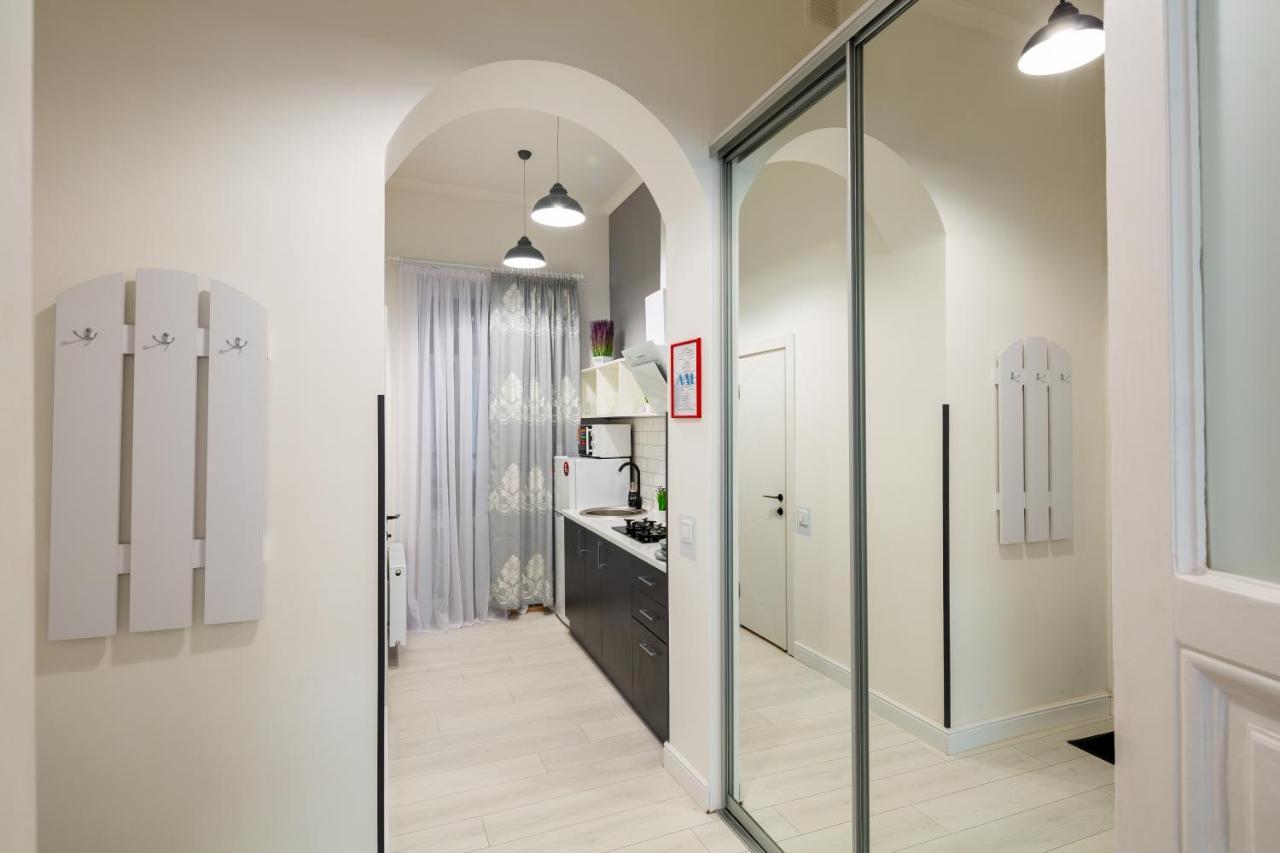 Alfa Apartments Grushevskoho 7 Львів Екстер'єр фото